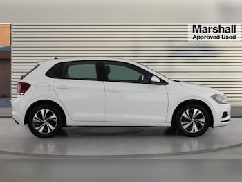 Used Volkswagen Polo 2018 for sale - 76140105: Photo