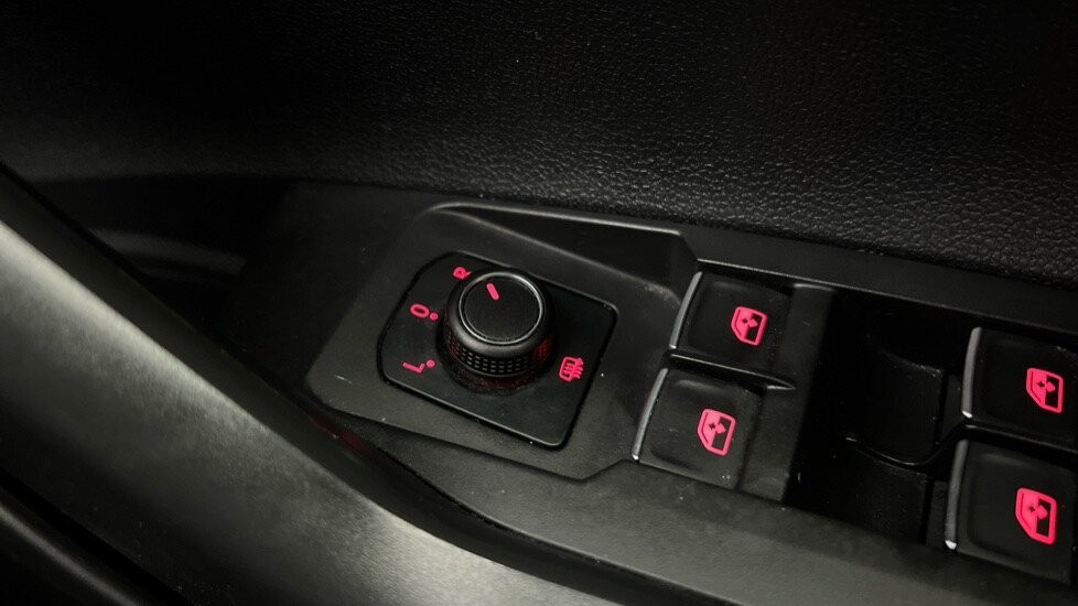 Used Volkswagen Polo 2018 for sale - 76140105: Photo 33