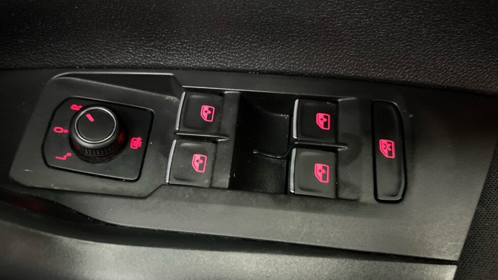 Used Volkswagen Polo 2018 for sale - 76140105: Photo 34