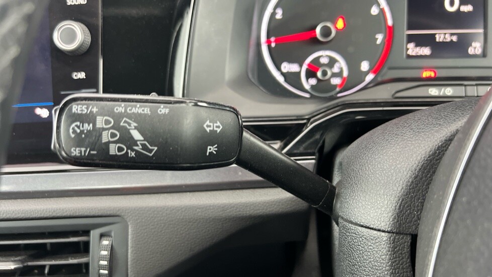 Used Volkswagen Polo 2018 for sale - 76140105: Photo 36