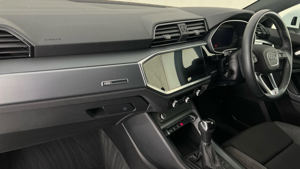 Used Audi Q3 2021 for sale - 76124434: Photo 2