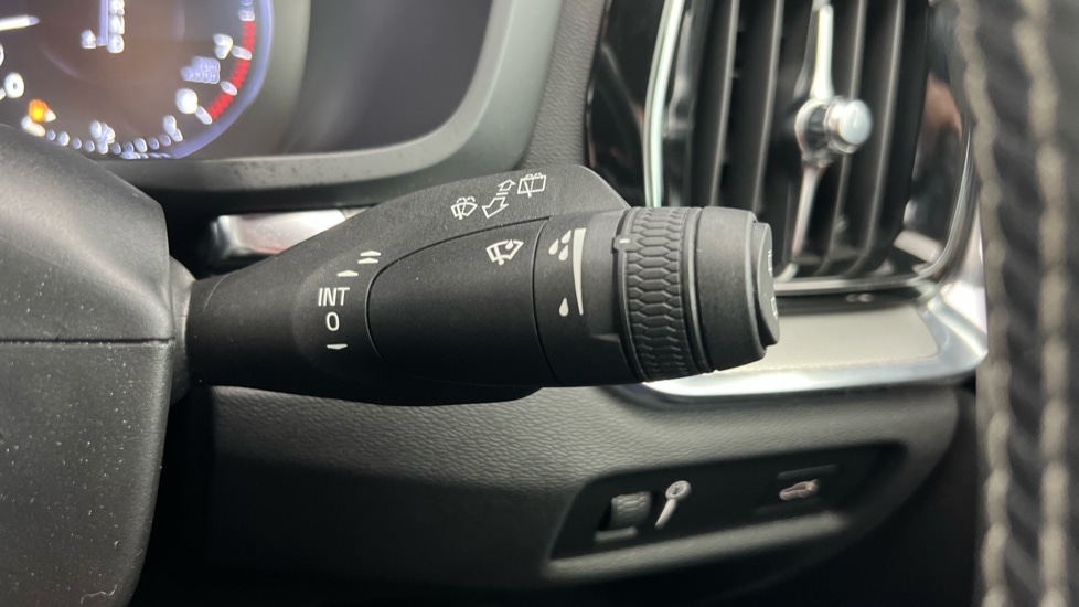 Used Volvo V60 2019 for sale - 76826696: Photo 24