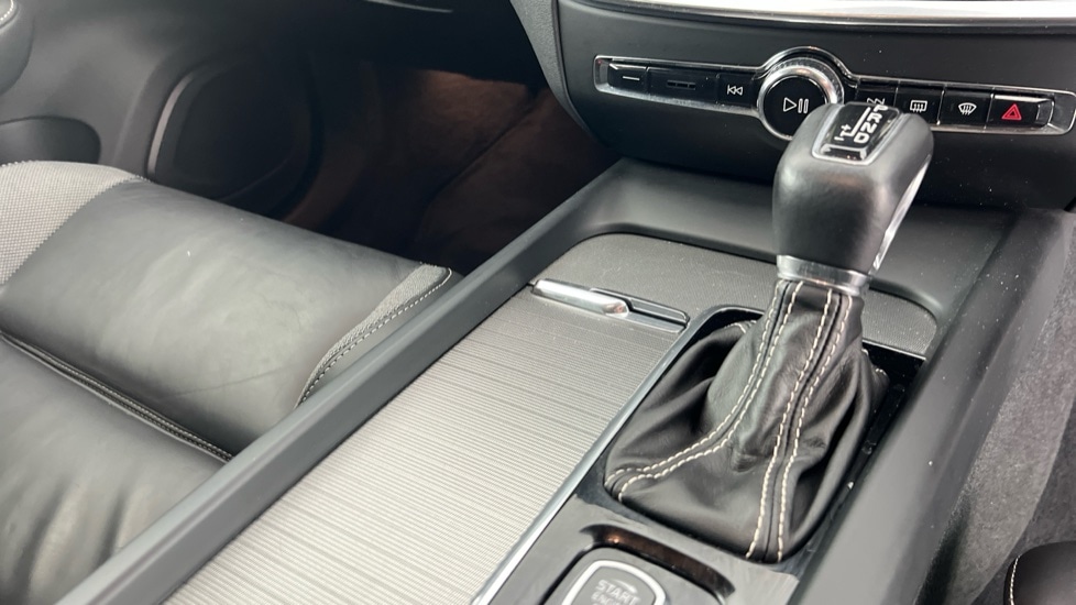 Used Volvo V60 2019 for sale - 76826696: Photo 27