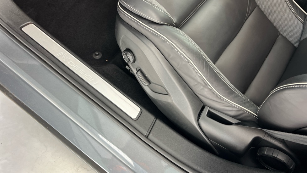 Used Volvo V60 2019 for sale - 76826696: Photo 30