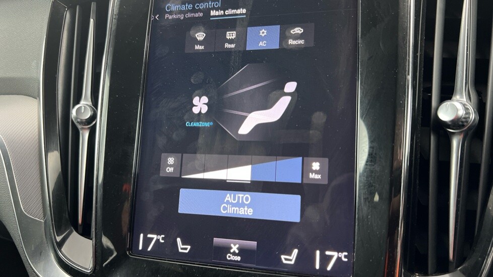 Used Volvo V60 2019 for sale - 76826696: Photo 40