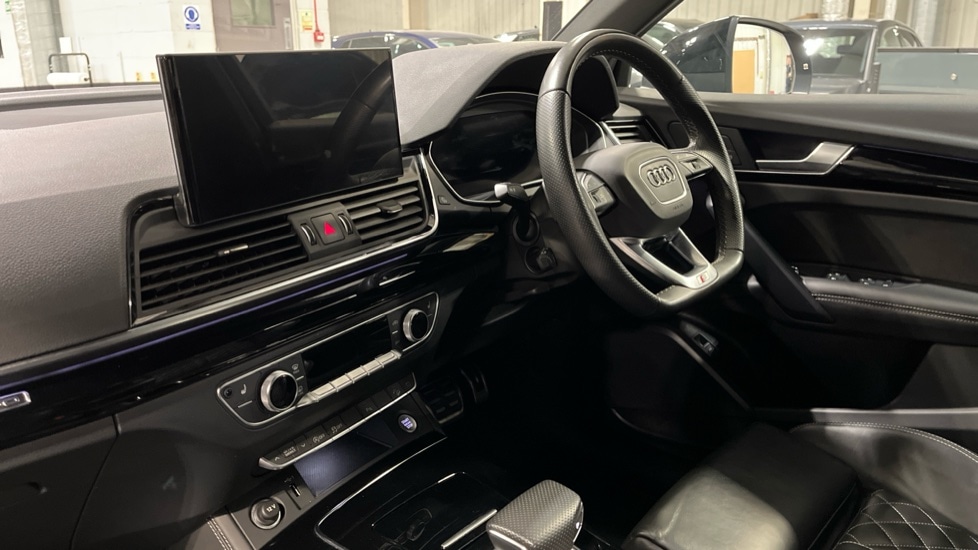 Used Audi Q5 2023 for sale - 76948517: Photo 2