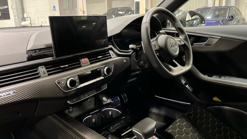 Used Audi RS4 2025 for sale - 76350905: Photo 2