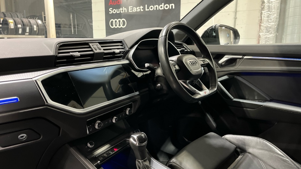 Used Audi Q3 2020 for sale - 77021842: Photo 2