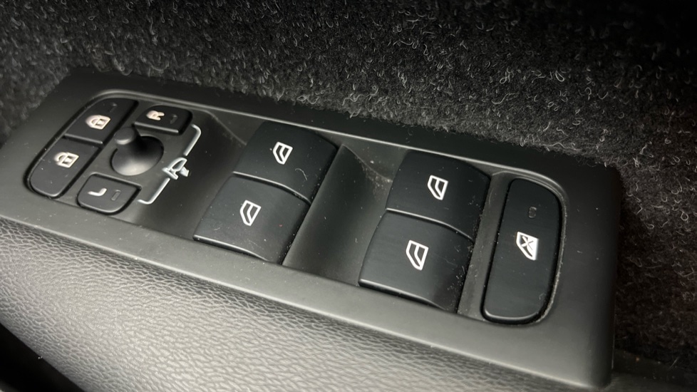 Used Volvo XC40 2020 for sale - 76140380: Photo 34