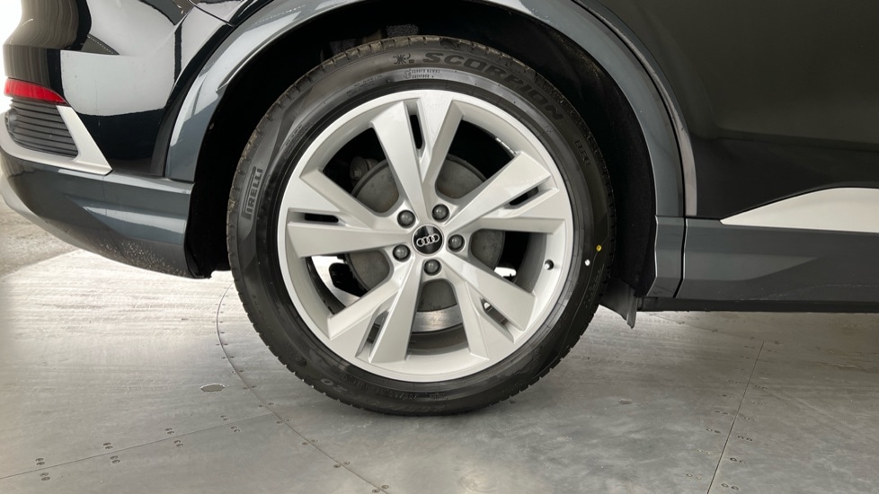 Used Audi Q4 e-tron 2022 for sale - 76921937: Photo 23