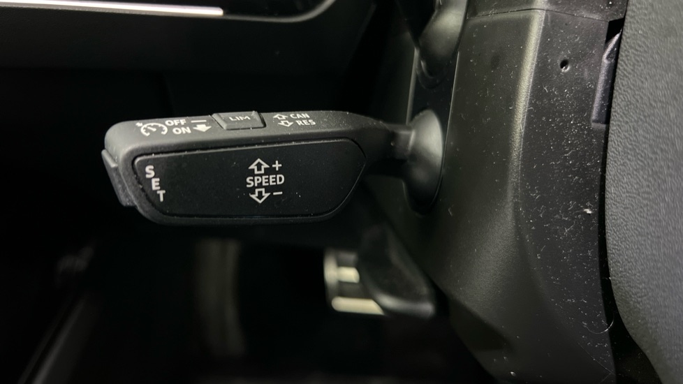 Used Audi Q4 e-tron 2022 for sale - 76921937: Photo 33