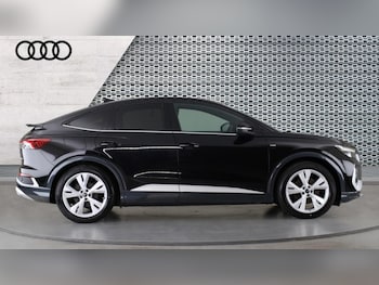 Used Audi Q4 e-tron 2022 for sale - 76921937: Photo