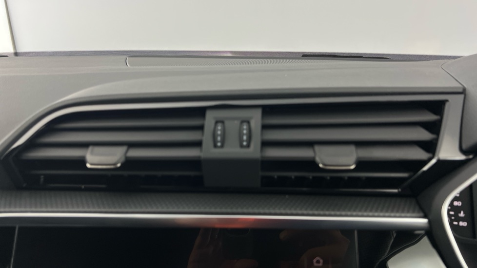 Used Audi Q3 2025 for sale - 76410686: Photo 16