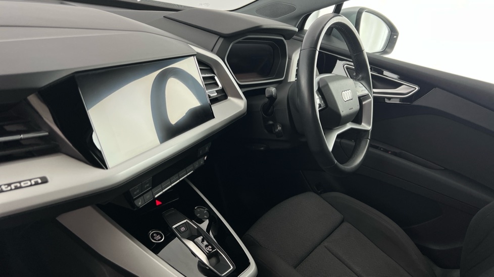 Used Audi Q4 e-tron 2021 for sale - 76871331: Photo 2