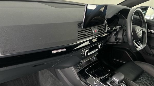 Used Audi Q5 2022 for sale - 75471643: Photo 2
