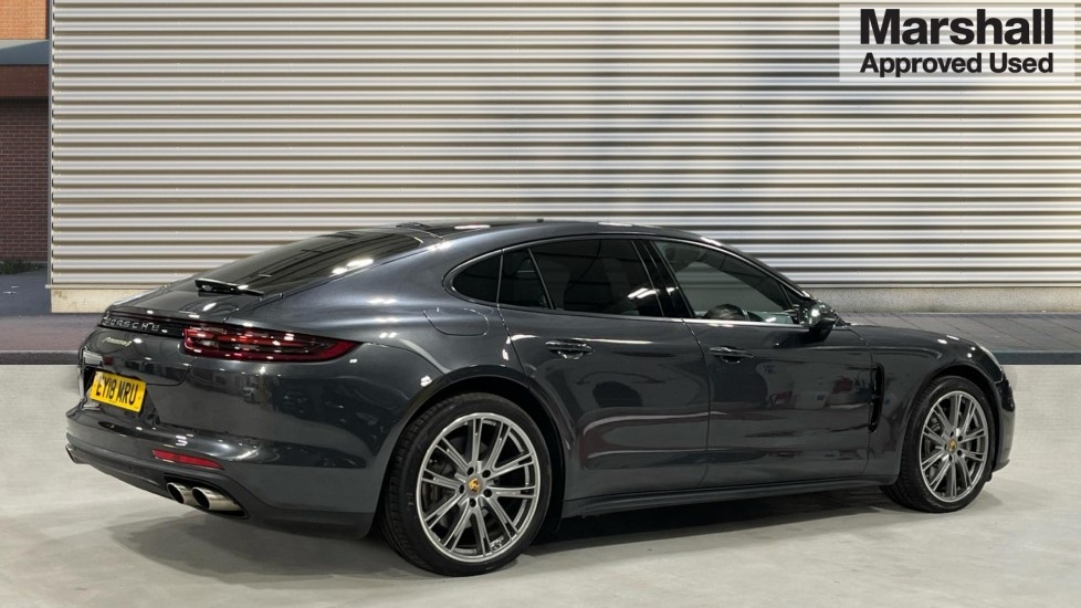 Used Porsche Panamera 2018 for sale - 76928015: Photo 3