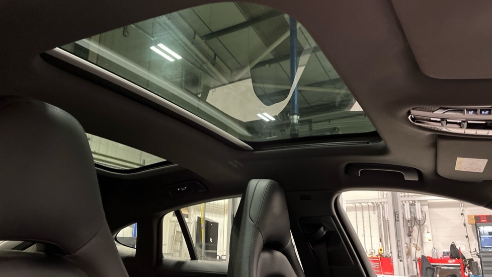 Used Porsche Panamera 2018 for sale - 76928015: Photo 31