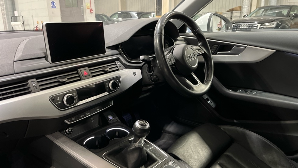 Used Audi A4 2019 for sale - 76872499: Photo 2