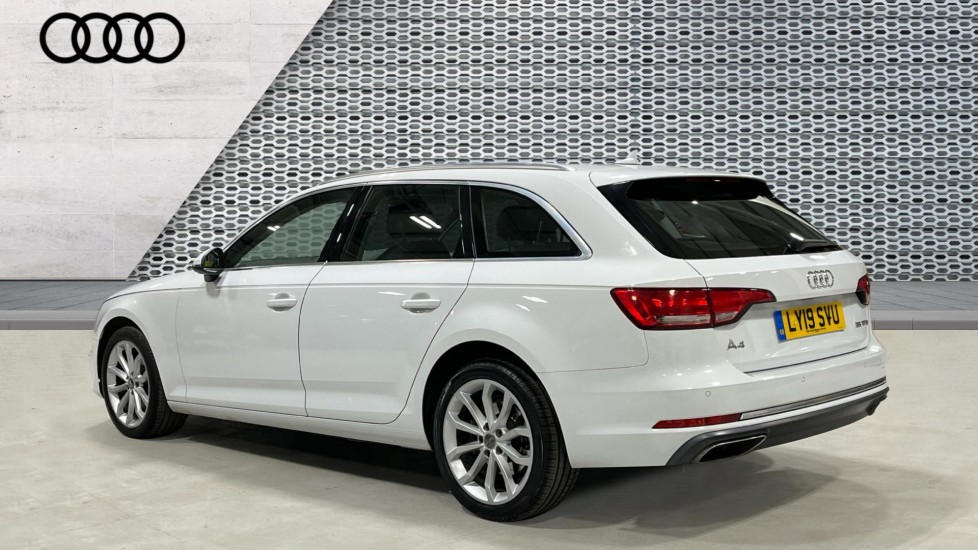 Used Audi A4 2019 for sale - 76872499: Photo 3