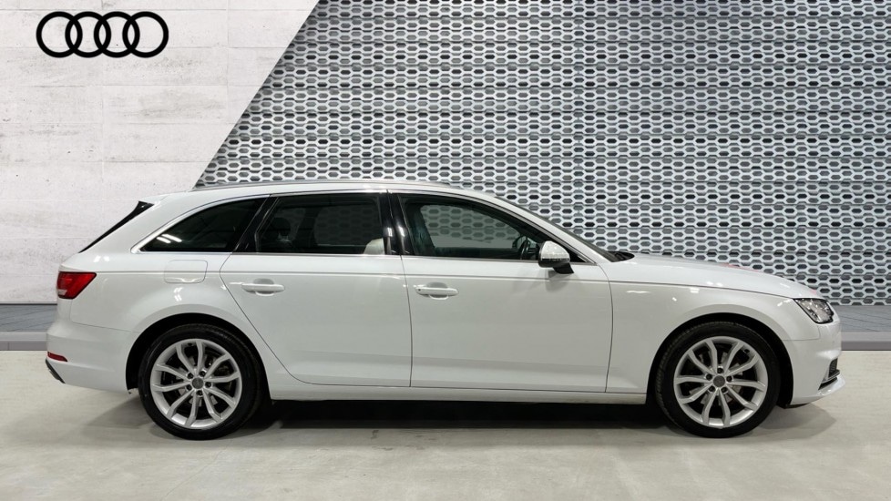 Used Audi A4 2019 for sale - 76872499: Photo 4