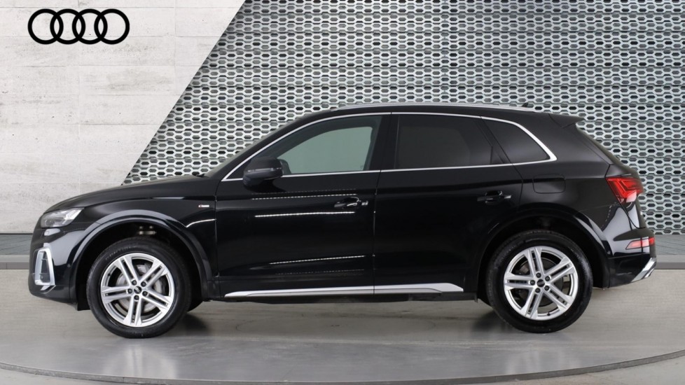 Used Audi Q5 2023 for sale - 76062272: Photo 9