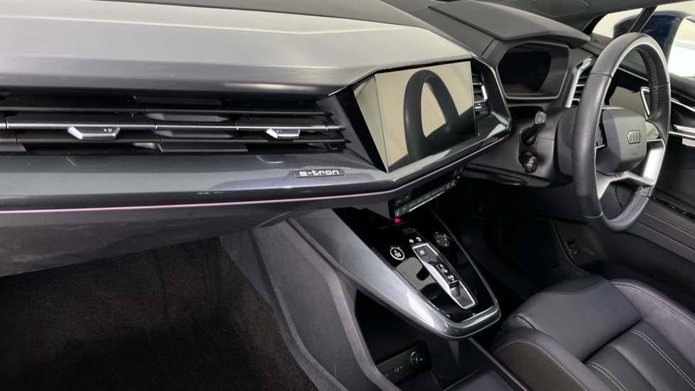 Used Audi Q4 e-tron 2024 for sale - 76302454: Photo 2