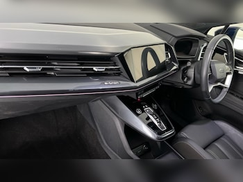 Used Audi Q4 e-tron 2024 for sale - 76302454: Photo