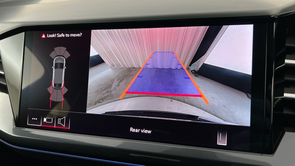 Used Audi Q4 e-tron 2024 for sale - 76302454: Photo 32