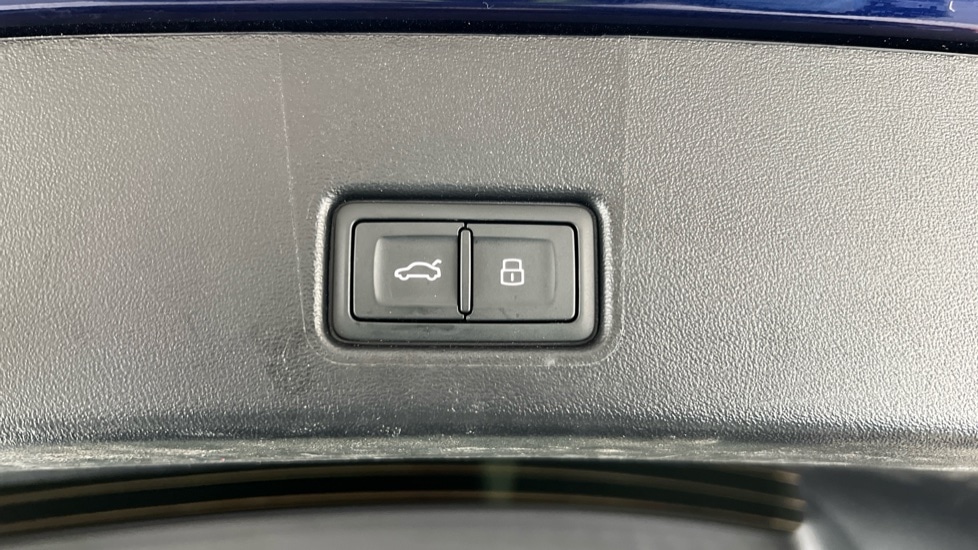 Used Audi Q4 e-tron 2024 for sale - 76302454: Photo 37