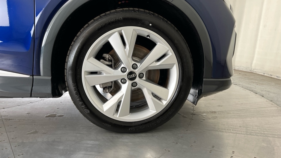 Used Audi Q4 e-tron 2024 for sale - 76302454: Photo 5