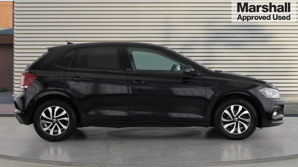 Used Volkswagen Polo 2021 for sale - 76870242: Photo 2
