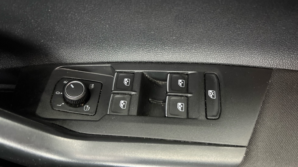 Used Volkswagen Polo 2021 for sale - 76870242: Photo 38