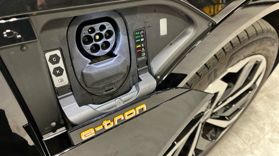 Used Audi e-tron 2021 for sale - 76025288: Photo 22