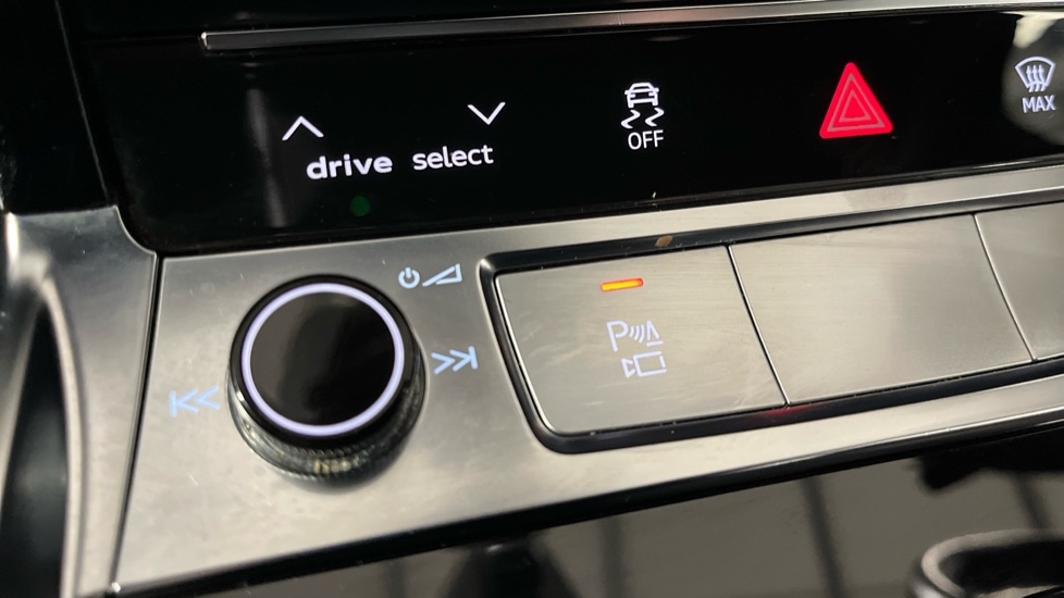 Used Audi e-tron 2021 for sale - 76025288: Photo 41
