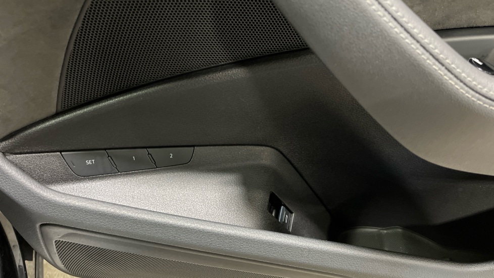 Used Audi e-tron 2021 for sale - 76025288: Photo 44