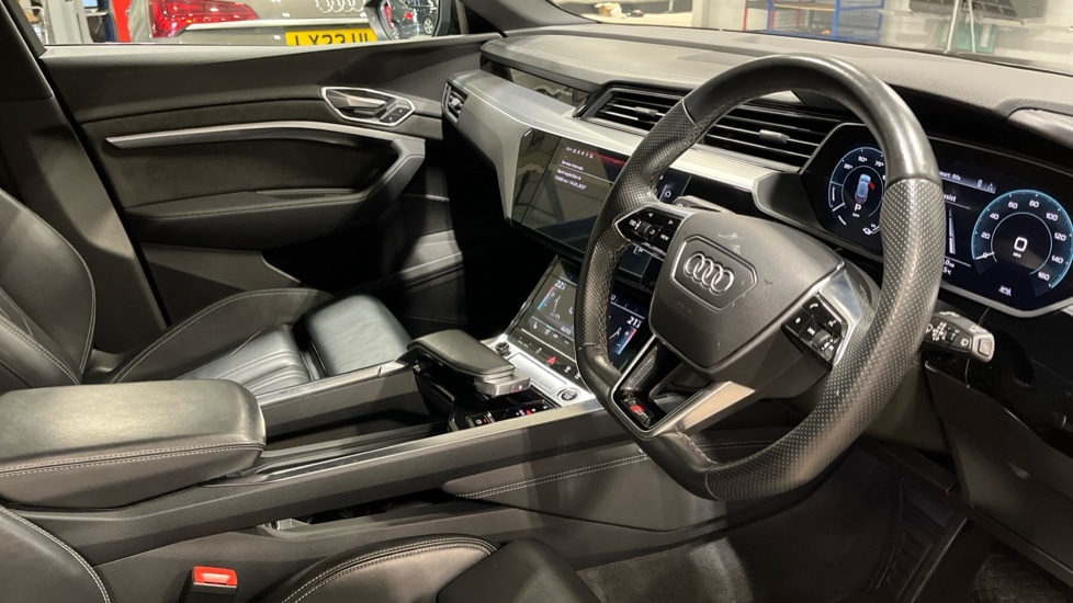 Used Audi e-tron 2021 for sale - 76025288: Photo 47