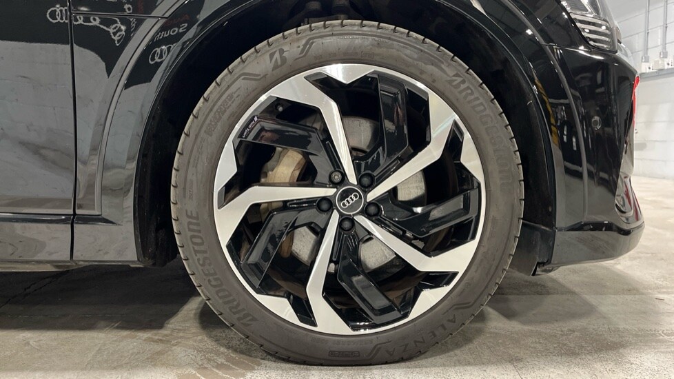 Used Audi e-tron 2021 for sale - 76025288: Photo 5