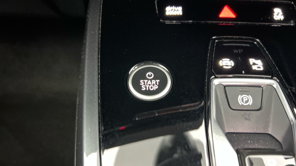 Used Audi Q4 e-tron 2024 for sale - 76869776: Photo 41