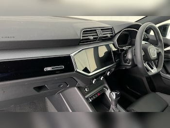 Used Audi Q3 2025 for sale - 76870651: Photo