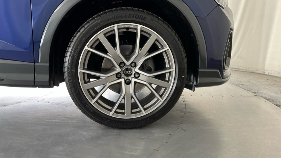 Used Audi Q3 2025 for sale - 76870651: Photo 5