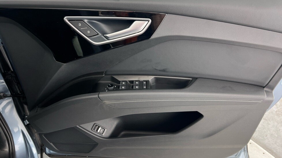 Used Audi Q4 e-tron 2024 for sale - 76475010: Photo 30