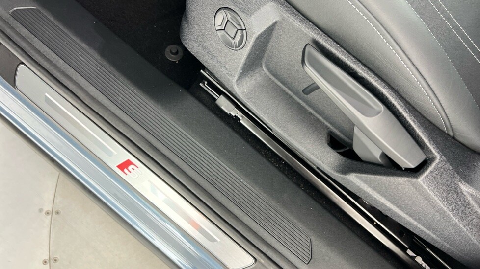 Used Audi Q4 e-tron 2024 for sale - 76475010: Photo 36