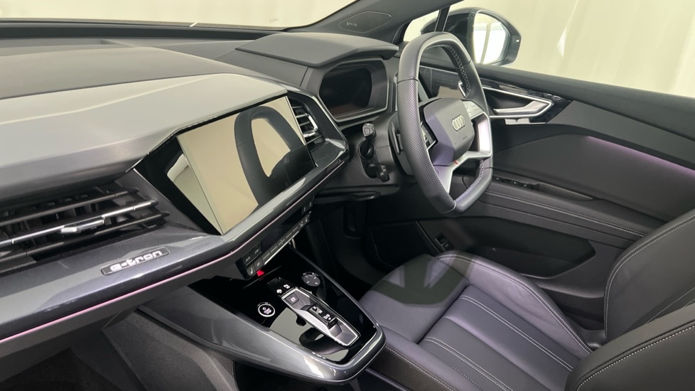 Used Audi Q4 e-tron 2024 for sale - 76871803: Photo 2