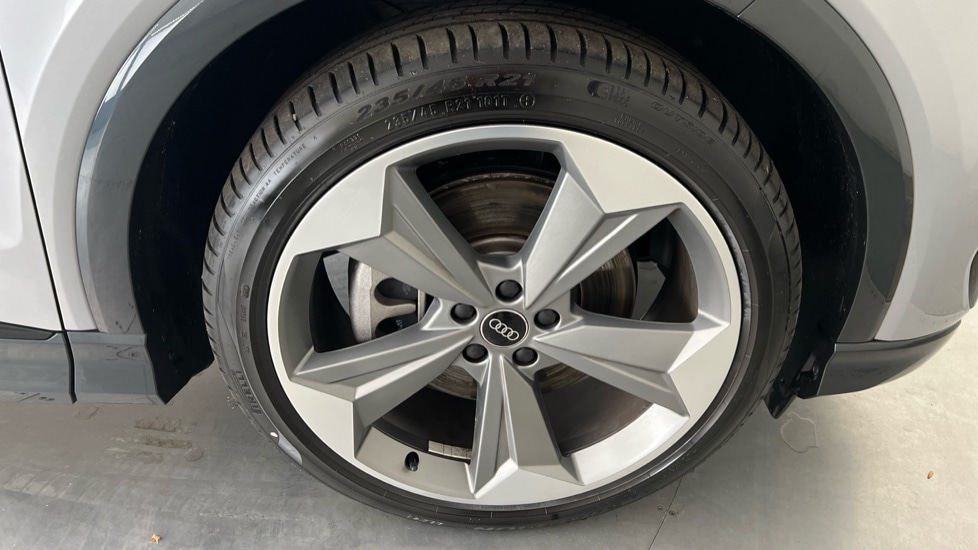 Used Audi Q4 e-tron 2024 for sale - 76871803: Photo 5