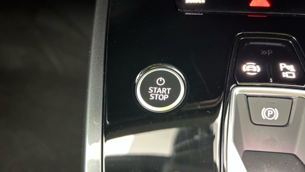 Used Audi Q4 e-tron 2024 for sale - 76487536: Photo 40