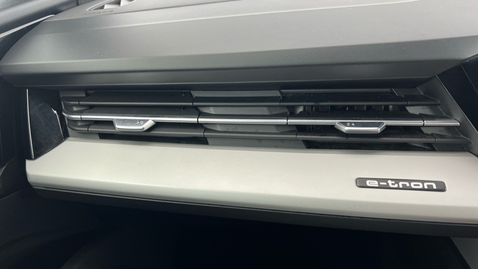 Used Audi Q4 e-tron 2021 for sale - 76717226: Photo 16