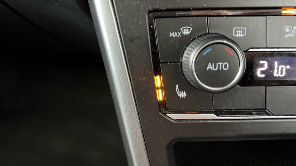 Used Volkswagen Polo 2021 for sale - 76008015: Photo 32