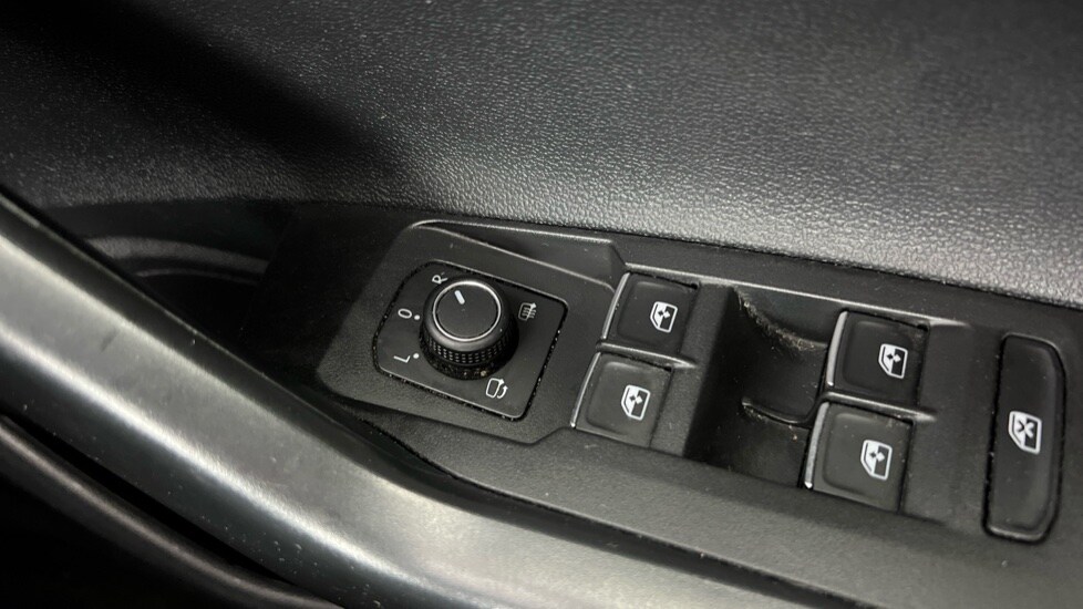 Used Volkswagen Polo 2021 for sale - 76008015: Photo 37