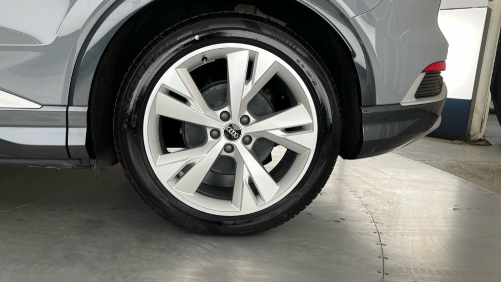 Used Audi Q4 e-tron 2023 for sale - 76528880: Photo 22