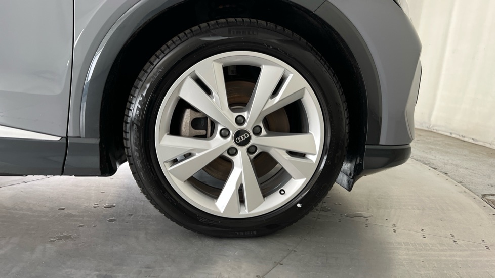 Used Audi Q4 e-tron 2023 for sale - 76528880: Photo 5